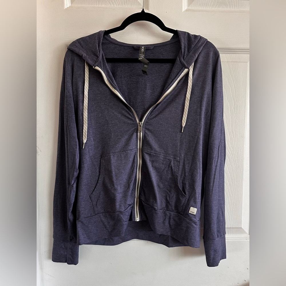 Vuori Heather Navy Pullover Hoodie with Contrast Tag